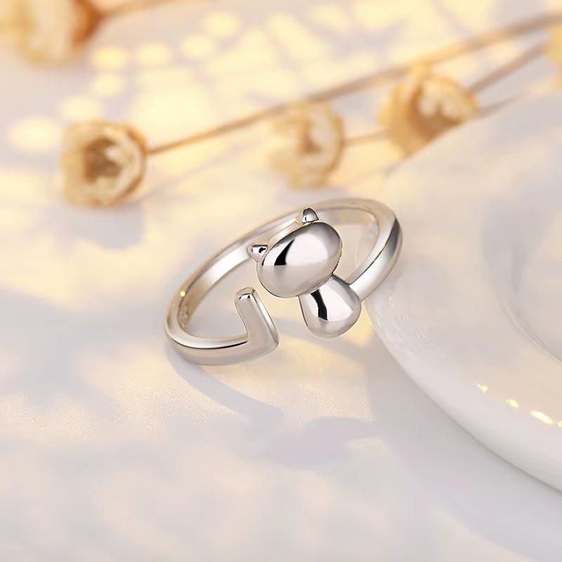 Delicate silver animal ring lifestyle photo